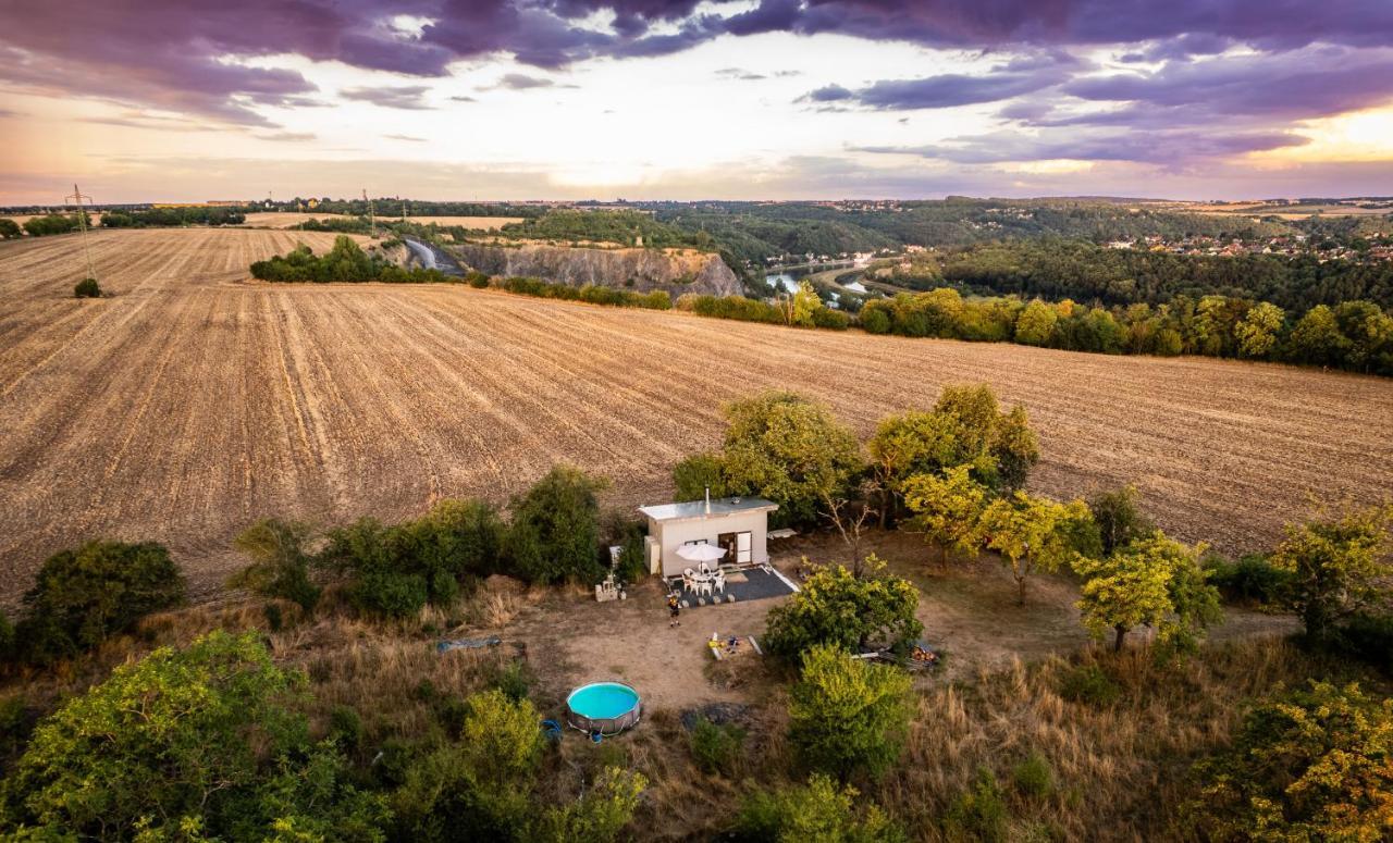 Tiny House - Chatka V Rezi U Prahy Husinec  Zewnętrze zdjęcie