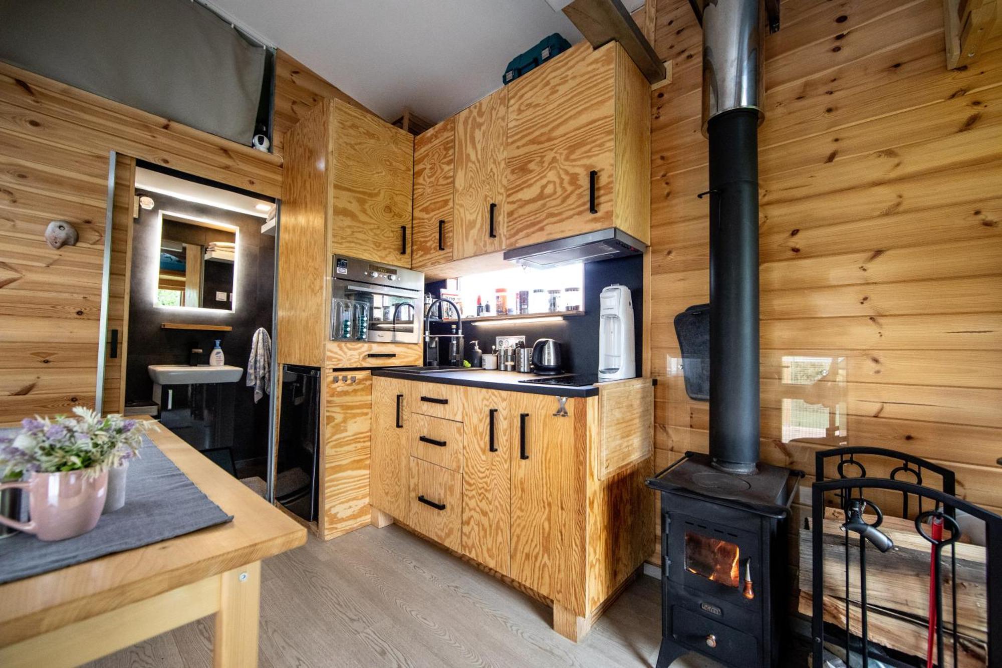 Tiny House - Chatka V Rezi U Prahy Husinec  Zewnętrze zdjęcie